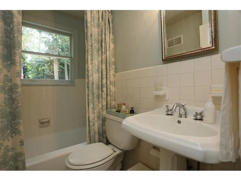 365 Pine Forest Road Ne, Sandy Springs, Georgia 30342, 3 Bedrooms Bedrooms, ,2 BathroomsBathrooms,Residential,Sold,365 Pine Forest Road Ne,5953650