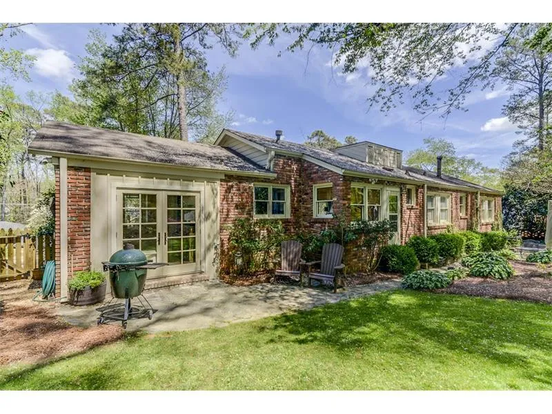 365 Pine Forest Road Ne, Sandy Springs, Georgia 30342, 3 Bedrooms Bedrooms, ,2 BathroomsBathrooms,Residential,Sold,365 Pine Forest Road Ne,5953650