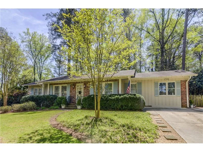 365 Pine Forest Road Ne, Sandy Springs, Georgia 30342, 3 Bedrooms Bedrooms, ,2 BathroomsBathrooms,Residential,Sold,365 Pine Forest Road Ne,5953650