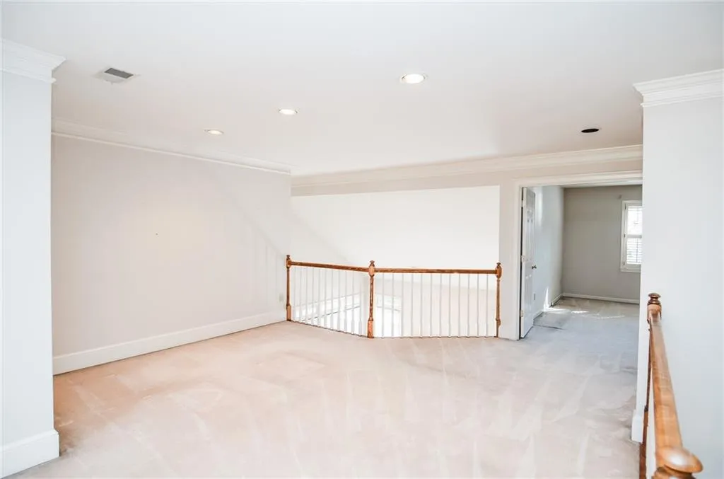 175 Belmont Trace, Sandy Springs, Georgia 30328, 3 Bedrooms Bedrooms, ,2 BathroomsBathrooms,Residential,Sold,175 Belmont Trace,7347192