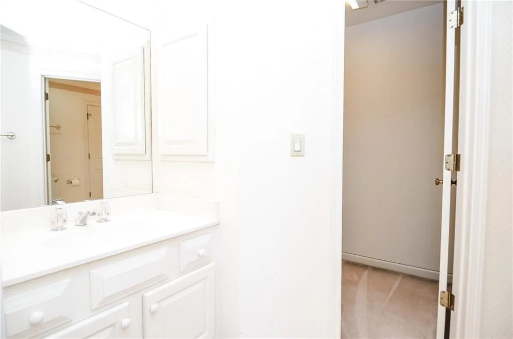 175 Belmont Trace, Sandy Springs, Georgia 30328, 3 Bedrooms Bedrooms, ,2 BathroomsBathrooms,Residential,Sold,175 Belmont Trace,7347192