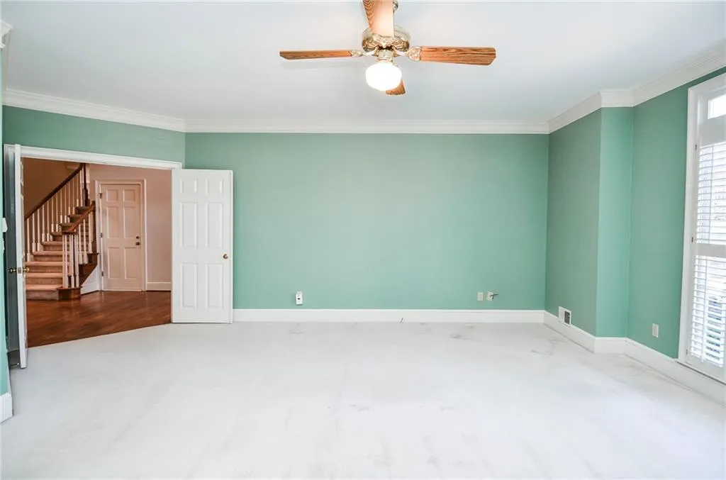 175 Belmont Trace, Sandy Springs, Georgia 30328, 3 Bedrooms Bedrooms, ,2 BathroomsBathrooms,Residential,Sold,175 Belmont Trace,7347192