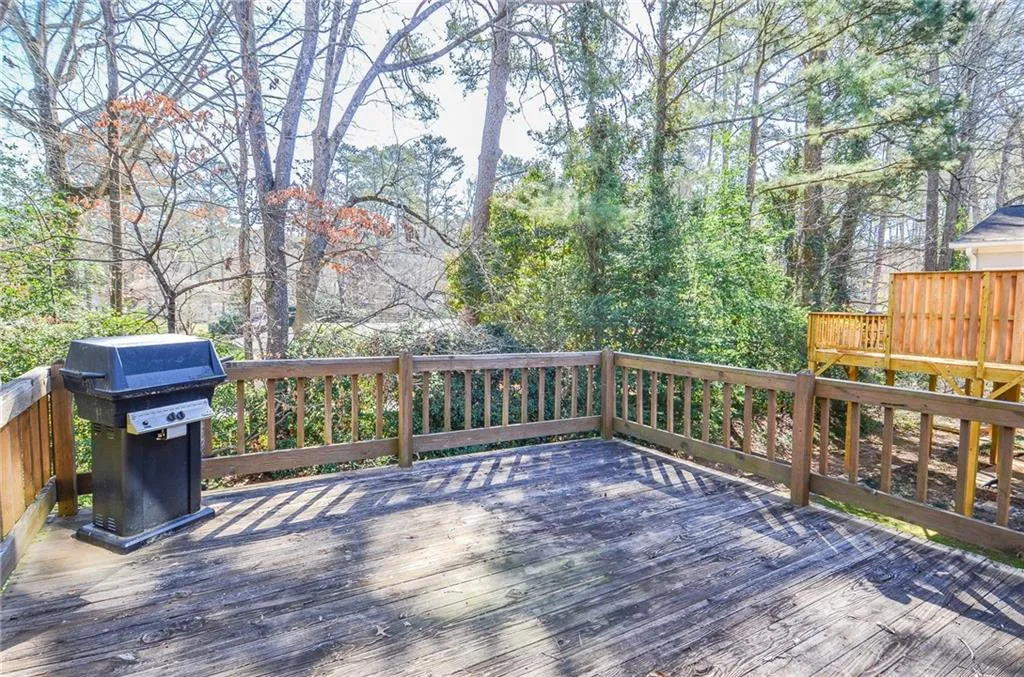 175 Belmont Trace, Sandy Springs, Georgia 30328, 3 Bedrooms Bedrooms, ,2 BathroomsBathrooms,Residential,Sold,175 Belmont Trace,7347192