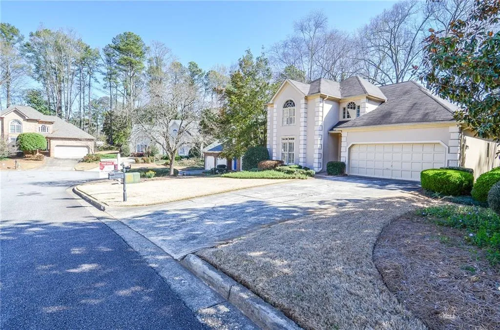 175 Belmont Trace, Sandy Springs, Georgia 30328, 3 Bedrooms Bedrooms, ,2 BathroomsBathrooms,Residential,Sold,175 Belmont Trace,7347192