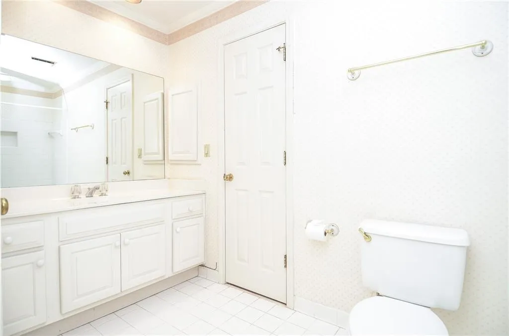 175 Belmont Trace, Sandy Springs, Georgia 30328, 3 Bedrooms Bedrooms, ,2 BathroomsBathrooms,Residential,Sold,175 Belmont Trace,7347192