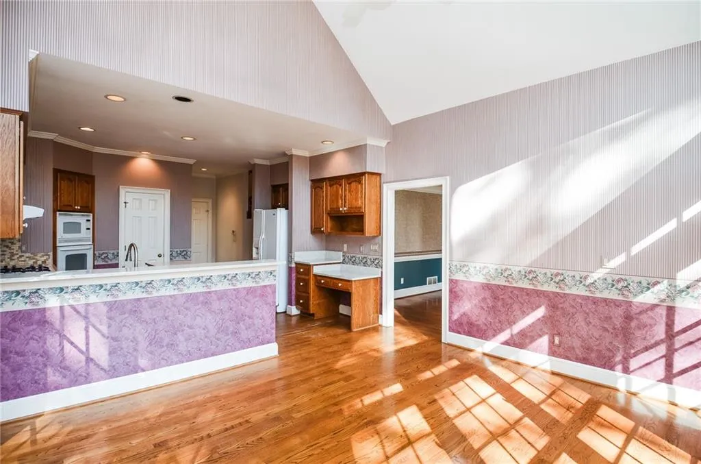 175 Belmont Trace, Sandy Springs, Georgia 30328, 3 Bedrooms Bedrooms, ,2 BathroomsBathrooms,Residential,Sold,175 Belmont Trace,7347192