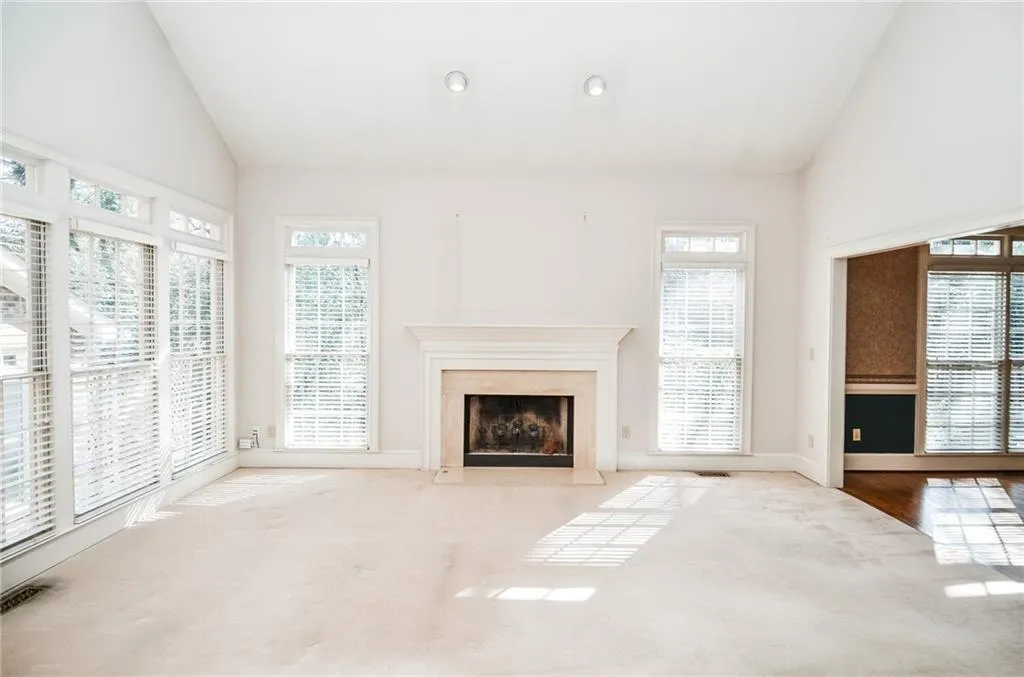 175 Belmont Trace, Sandy Springs, Georgia 30328, 3 Bedrooms Bedrooms, ,2 BathroomsBathrooms,Residential,Sold,175 Belmont Trace,7347192