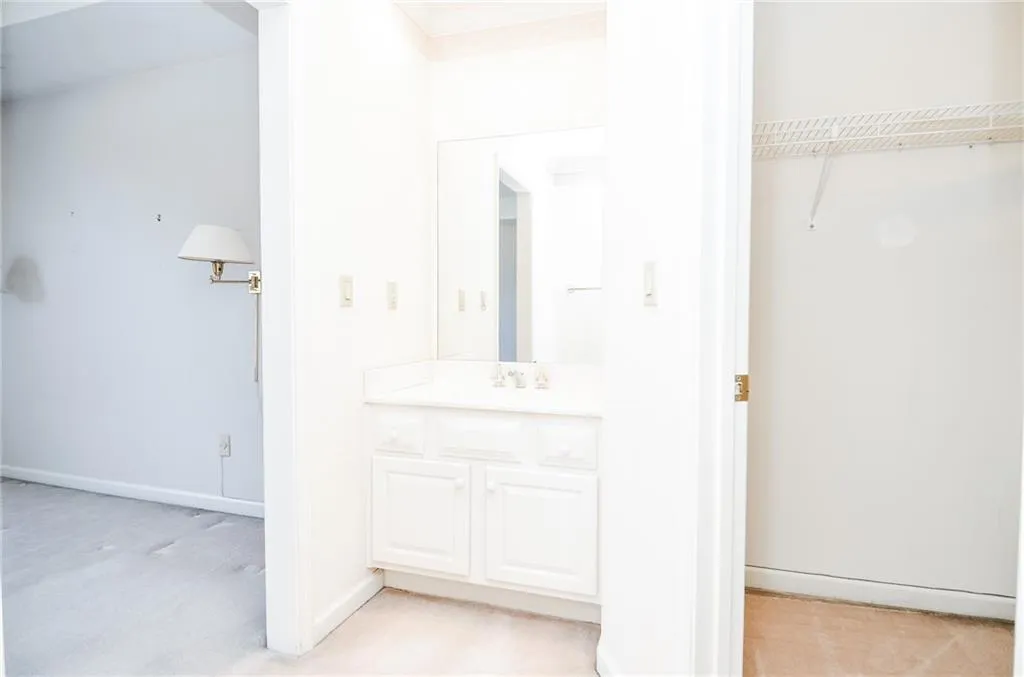 175 Belmont Trace, Sandy Springs, Georgia 30328, 3 Bedrooms Bedrooms, ,2 BathroomsBathrooms,Residential,Sold,175 Belmont Trace,7347192