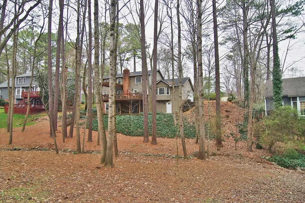 205 Mark Trail, Sandy Springs, Georgia 30328, 4 Bedrooms Bedrooms, ,3 BathroomsBathrooms,Residential,Sold,205 Mark Trail,5576392