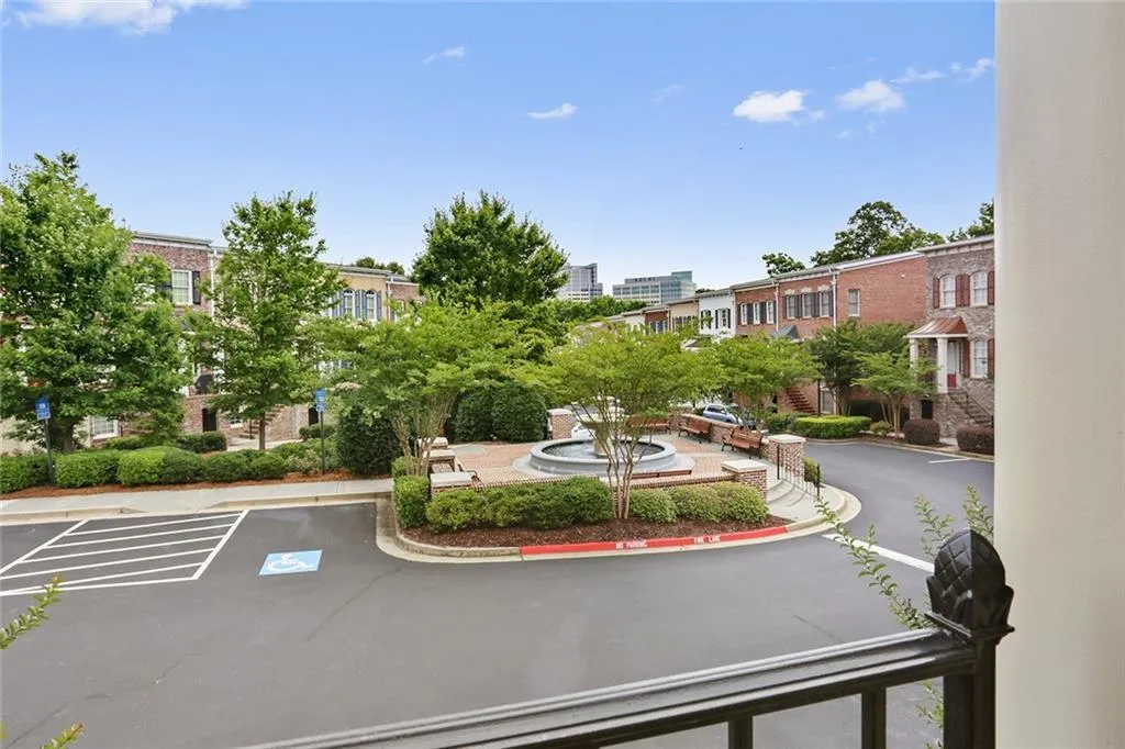 961 Persimmon Point, Atlanta, Georgia 30328, 2 Bedrooms Bedrooms, ,3 BathroomsBathrooms,Residential,Sold,961 Persimmon Point,6027947