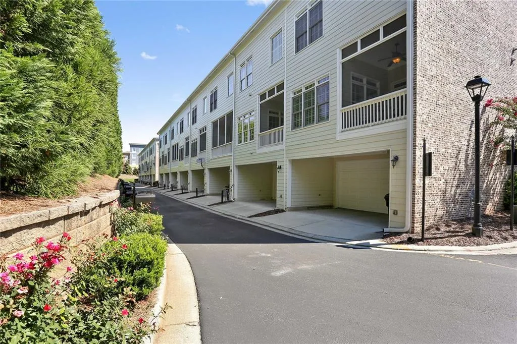961 Persimmon Point, Atlanta, Georgia 30328, 2 Bedrooms Bedrooms, ,3 BathroomsBathrooms,Residential,Sold,961 Persimmon Point,6027947