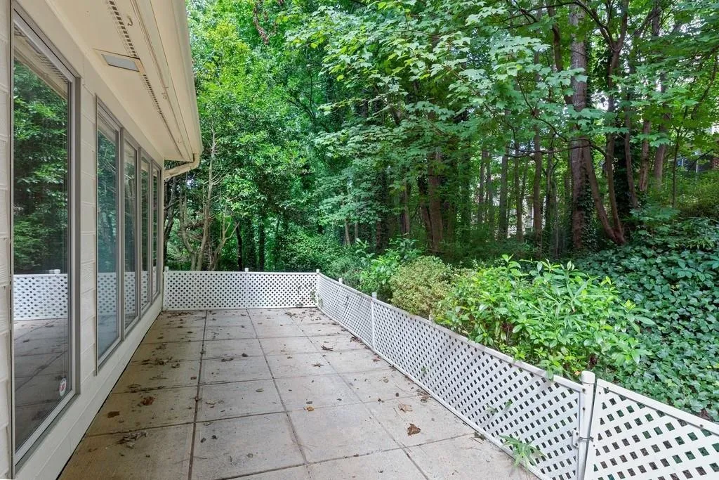 22 Westfair Court, Atlanta, Georgia 30328, 3 Bedrooms Bedrooms, ,2 BathroomsBathrooms,Residential,Sold,22 Westfair Court,6589363