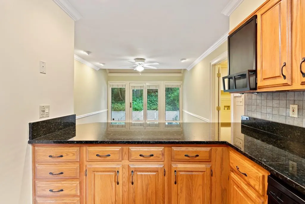 22 Westfair Court, Atlanta, Georgia 30328, 3 Bedrooms Bedrooms, ,2 BathroomsBathrooms,Residential,Sold,22 Westfair Court,6589363