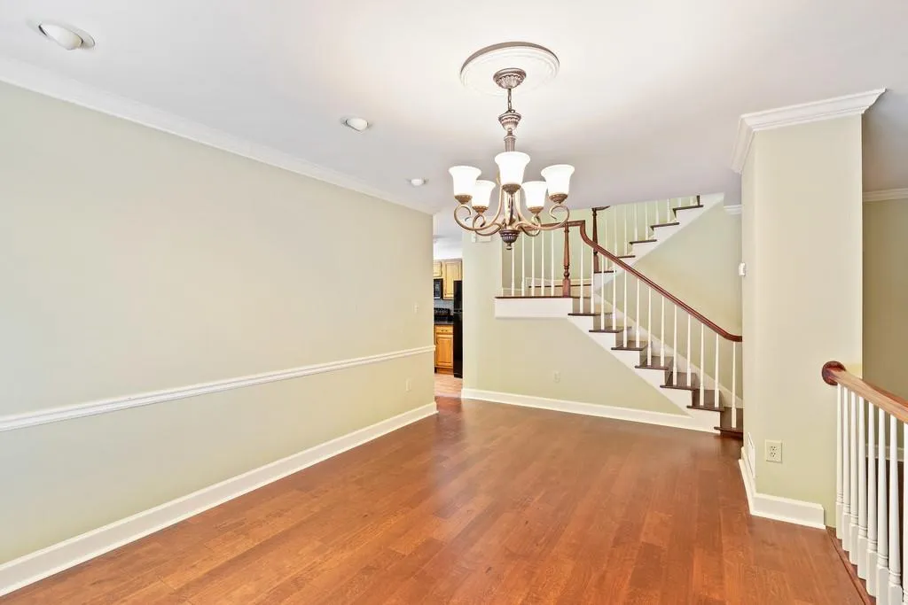 22 Westfair Court, Atlanta, Georgia 30328, 3 Bedrooms Bedrooms, ,2 BathroomsBathrooms,Residential,Sold,22 Westfair Court,6589363