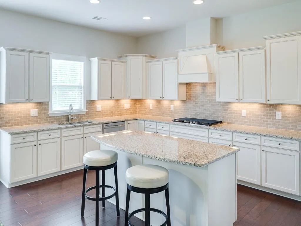 115 Austin Drive, Sandy Springs, Georgia 30328, 5 Bedrooms Bedrooms, ,4 BathroomsBathrooms,Residential,Sold,115 Austin Drive,5687348