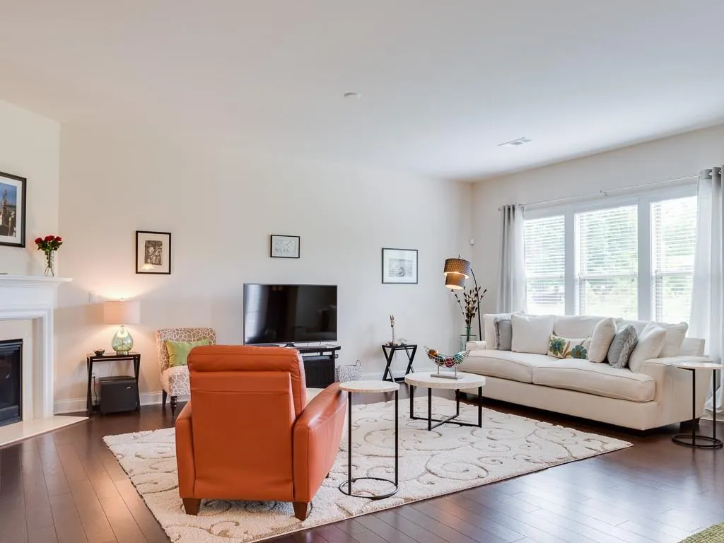 115 Austin Drive, Sandy Springs, Georgia 30328, 5 Bedrooms Bedrooms, ,4 BathroomsBathrooms,Residential,Sold,115 Austin Drive,5687348