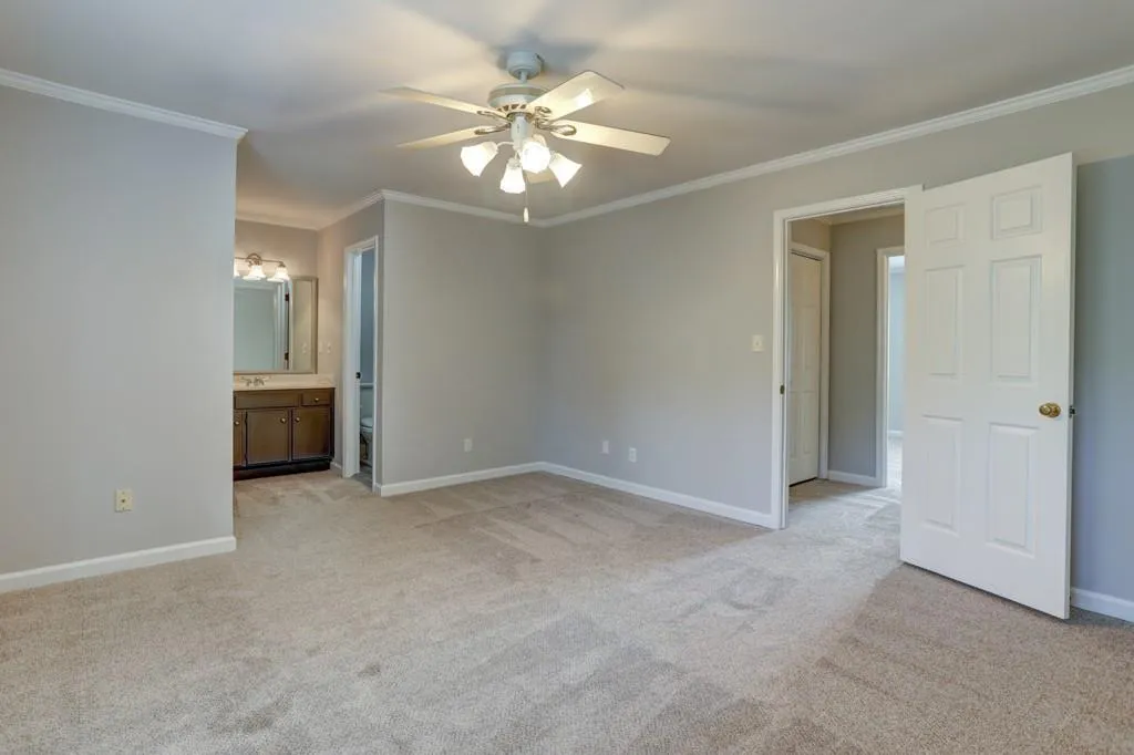 325 Towergate Place, Sandy Springs, Georgia 30350, 2 Bedrooms Bedrooms, ,2 BathroomsBathrooms,Residential,Sold,325 Towergate Place,6601297