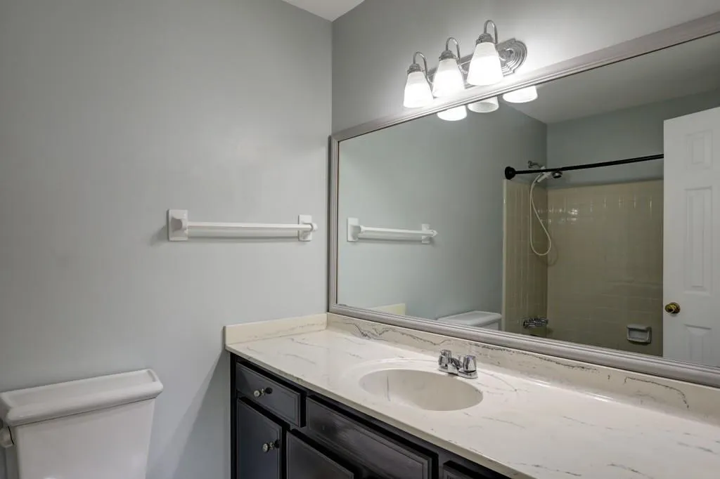 325 Towergate Place, Sandy Springs, Georgia 30350, 2 Bedrooms Bedrooms, ,2 BathroomsBathrooms,Residential,Sold,325 Towergate Place,6601297