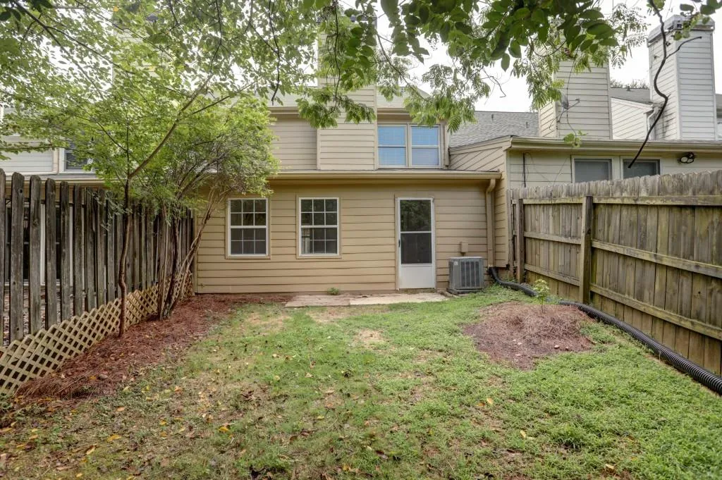 325 Towergate Place, Sandy Springs, Georgia 30350, 2 Bedrooms Bedrooms, ,2 BathroomsBathrooms,Residential,Sold,325 Towergate Place,6601297