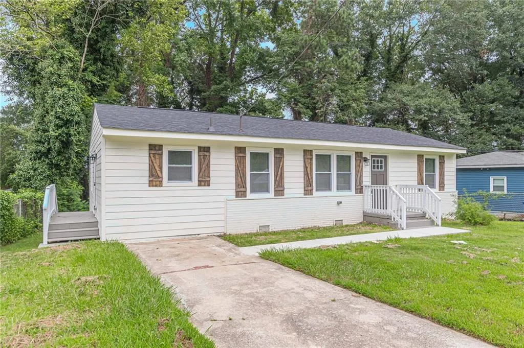 2811 Mango Circle Nw, Atlanta, Georgia 30318, 3 Bedrooms Bedrooms, ,2 BathroomsBathrooms,Residential,For Sale,2811 Mango Circle Nw,7631594