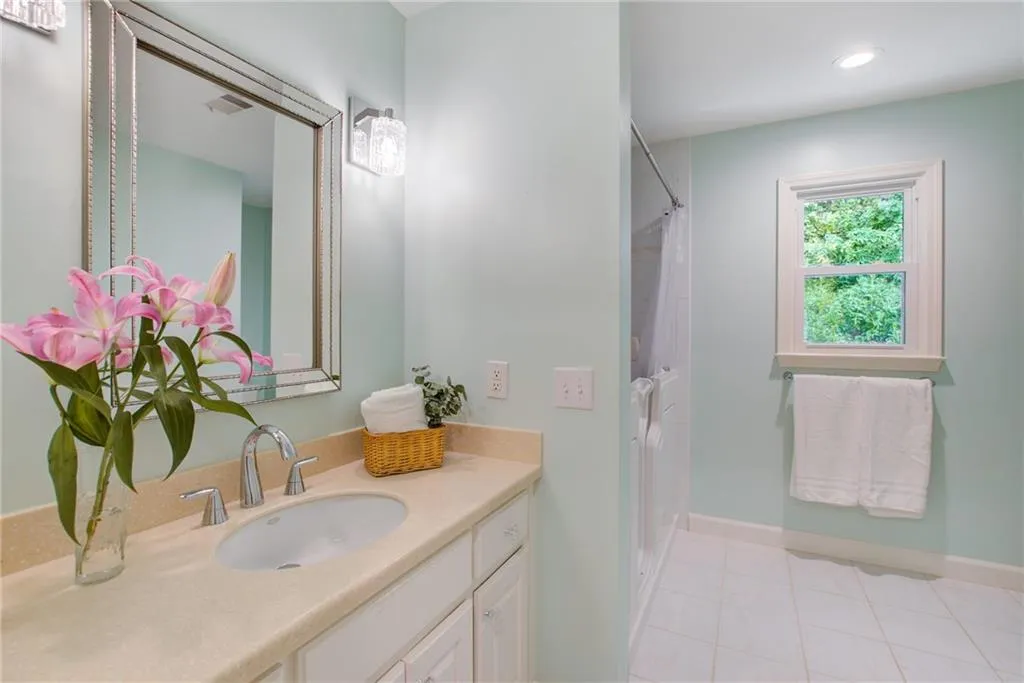 405 Ferry Landing Nw, Sandy Springs, Georgia 30328, 4 Bedrooms Bedrooms, ,3 BathroomsBathrooms,Residential,Sold,405 Ferry Landing Nw,7111822