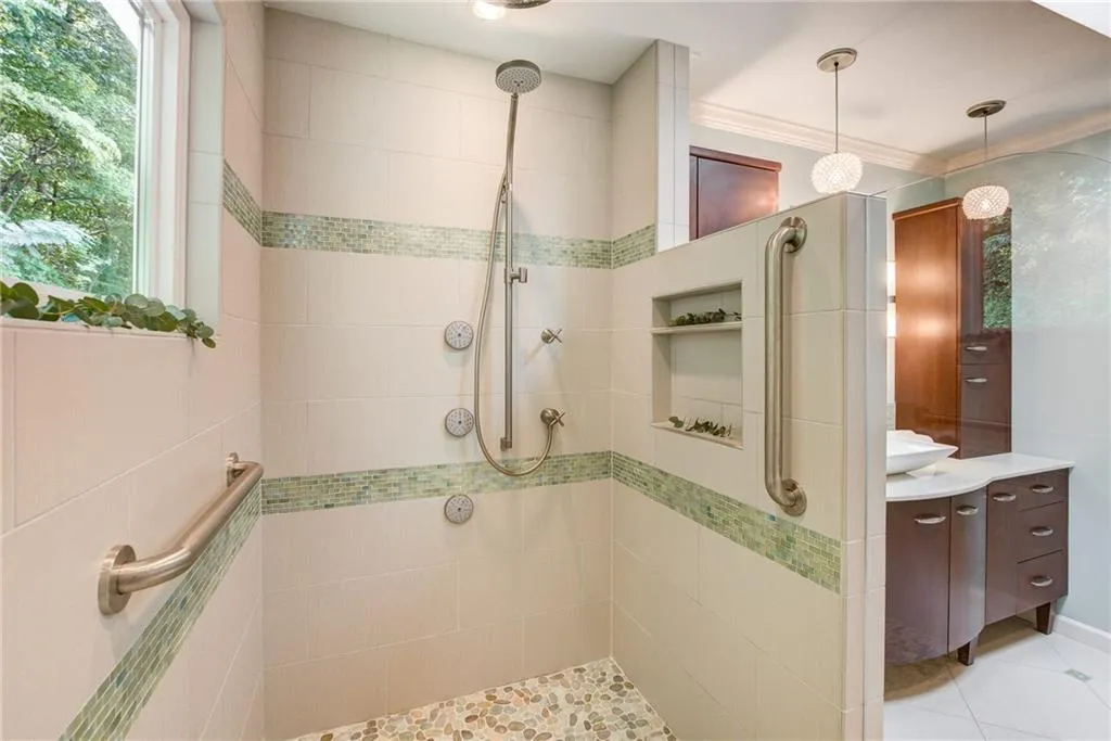 405 Ferry Landing Nw, Sandy Springs, Georgia 30328, 4 Bedrooms Bedrooms, ,3 BathroomsBathrooms,Residential,Sold,405 Ferry Landing Nw,7111822