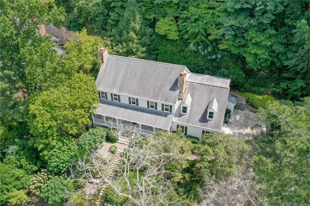 405 Ferry Landing Nw, Sandy Springs, Georgia 30328, 4 Bedrooms Bedrooms, ,3 BathroomsBathrooms,Residential,Sold,405 Ferry Landing Nw,7111822