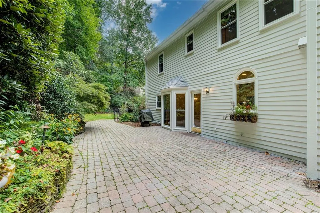 405 Ferry Landing Nw, Sandy Springs, Georgia 30328, 4 Bedrooms Bedrooms, ,3 BathroomsBathrooms,Residential,Sold,405 Ferry Landing Nw,7111822