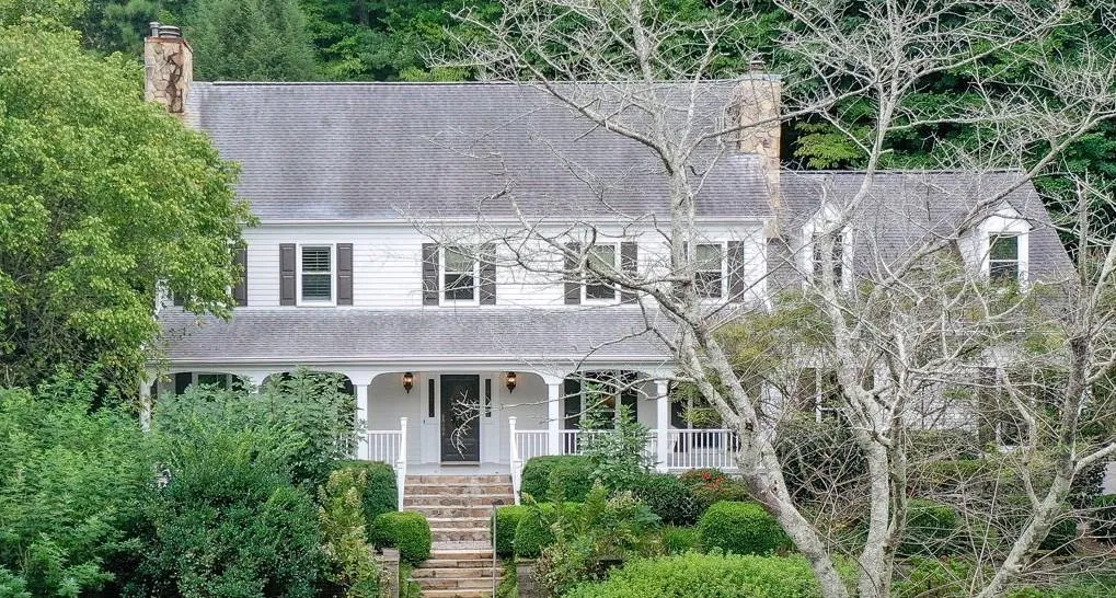 405 Ferry Landing Nw, Sandy Springs, Georgia 30328, 4 Bedrooms Bedrooms, ,3 BathroomsBathrooms,Residential,Sold,405 Ferry Landing Nw,7111822