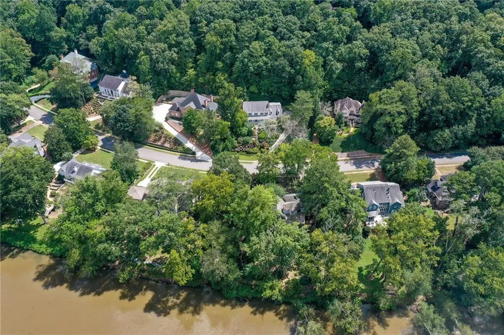405 Ferry Landing Nw, Sandy Springs, Georgia 30328, 4 Bedrooms Bedrooms, ,3 BathroomsBathrooms,Residential,Sold,405 Ferry Landing Nw,7111822