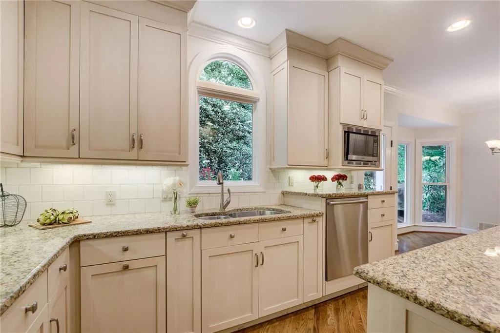 405 Ferry Landing Nw, Sandy Springs, Georgia 30328, 4 Bedrooms Bedrooms, ,3 BathroomsBathrooms,Residential,Sold,405 Ferry Landing Nw,7111822