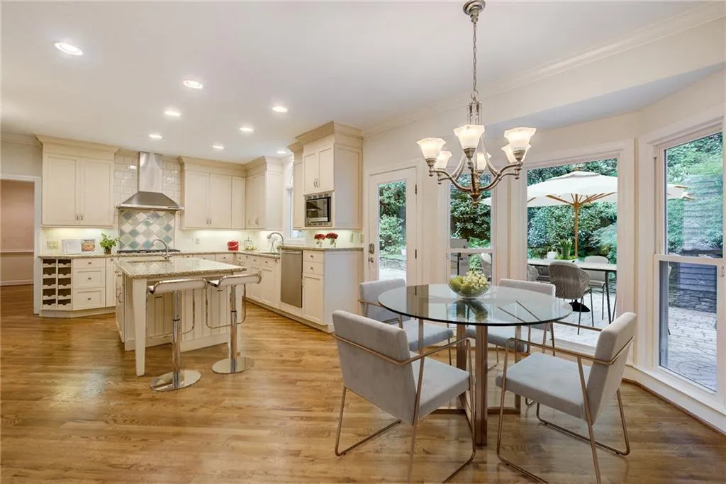 405 Ferry Landing Nw, Sandy Springs, Georgia 30328, 4 Bedrooms Bedrooms, ,3 BathroomsBathrooms,Residential,Sold,405 Ferry Landing Nw,7111822