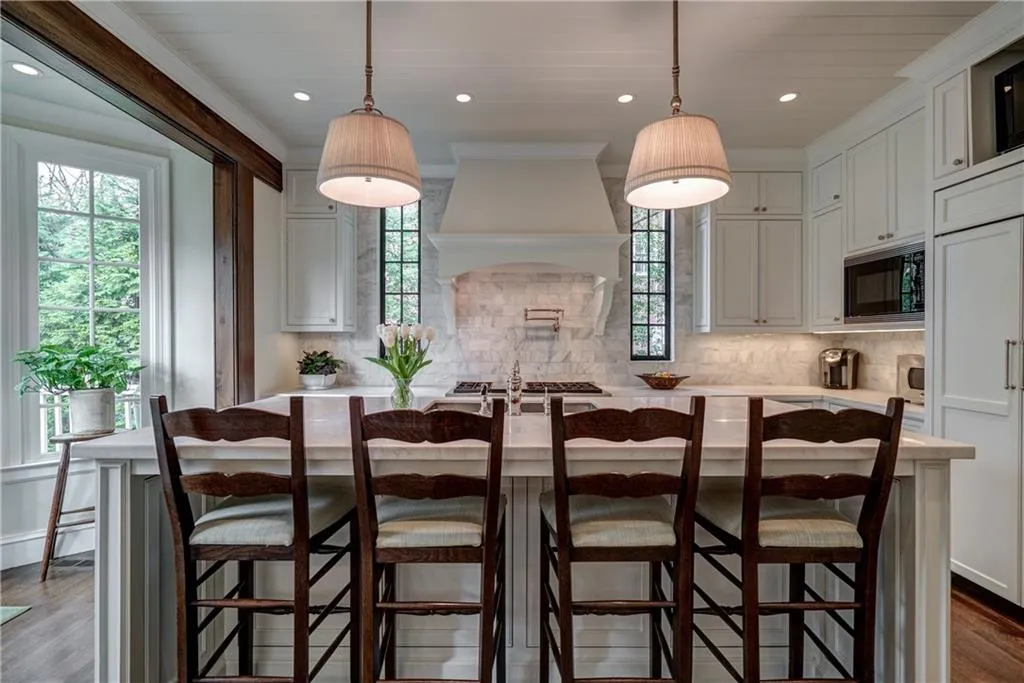 2864 Arden Road Nw, Atlanta, Georgia 30327, 5 Bedrooms Bedrooms, ,5 BathroomsBathrooms,Residential,Sold,2864 Arden Road Nw,5792574