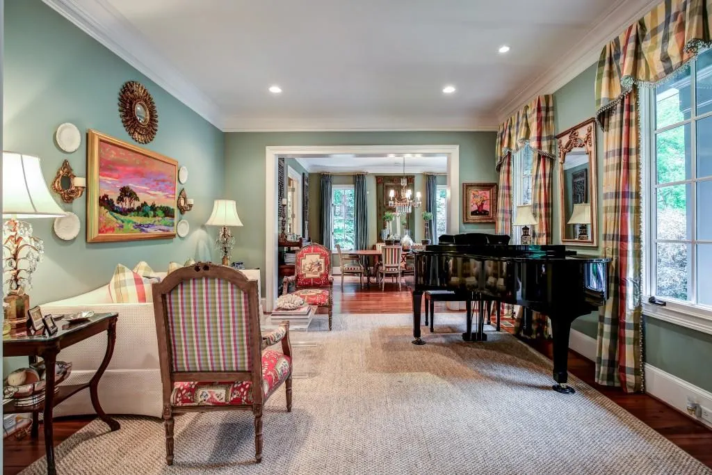 4065 Beechwood Drive Nw, Atlanta, Georgia 30327, 6 Bedrooms Bedrooms, ,6 BathroomsBathrooms,Residential,Sold,4065 Beechwood Drive Nw,5978168
