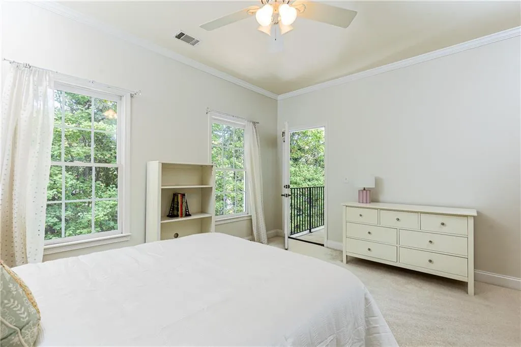 5492 Glenridge Drive Unit 508, Atlanta, Georgia 30342, 4 Bedrooms Bedrooms, ,3 BathroomsBathrooms,Residential,Sold,5492 Glenridge Drive Unit 508,7476470