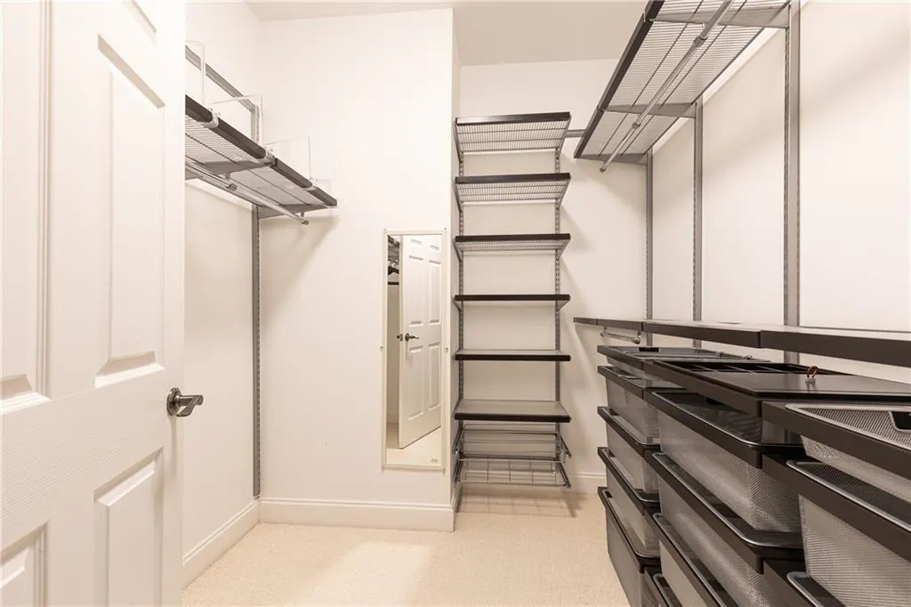 5492 Glenridge Drive Unit 508, Atlanta, Georgia 30342, 4 Bedrooms Bedrooms, ,3 BathroomsBathrooms,Residential,Sold,5492 Glenridge Drive Unit 508,7476470