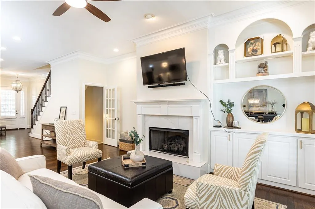 5492 Glenridge Drive Unit 508, Atlanta, Georgia 30342, 4 Bedrooms Bedrooms, ,3 BathroomsBathrooms,Residential,Sold,5492 Glenridge Drive Unit 508,7476470