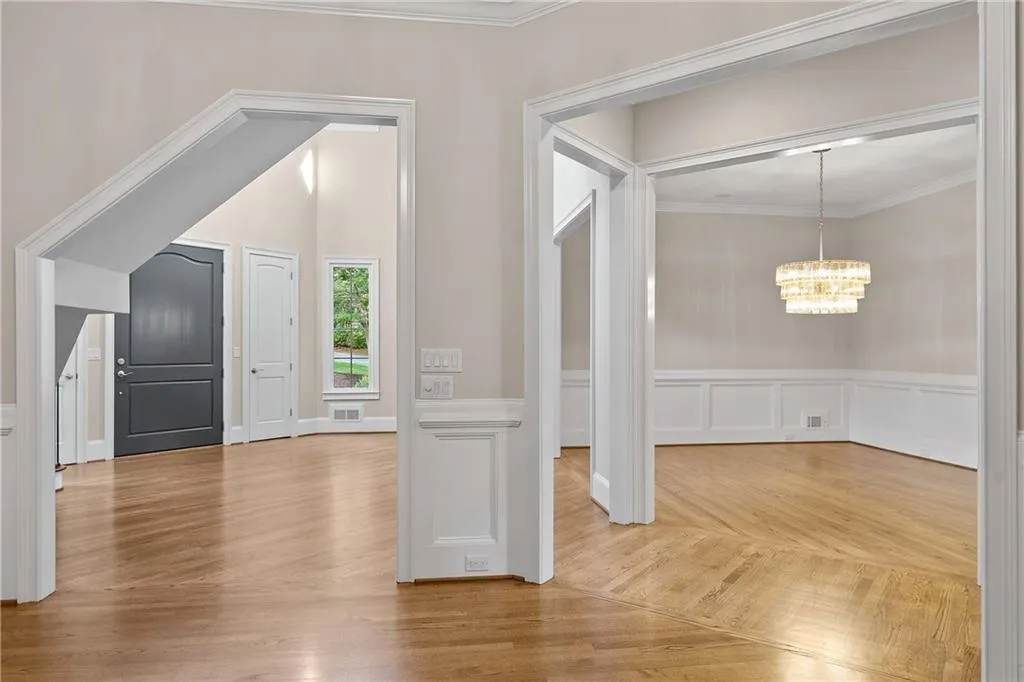 5027 Green Pine Drive, Atlanta, Georgia 30342, 5 Bedrooms Bedrooms, ,5 BathroomsBathrooms,Residential,For Sale,5027 Green Pine Drive,7670381