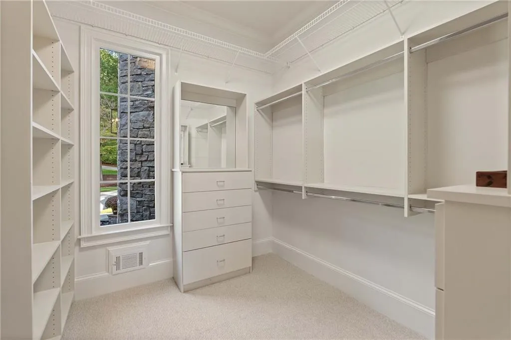 5027 Green Pine Drive, Atlanta, Georgia 30342, 5 Bedrooms Bedrooms, ,5 BathroomsBathrooms,Residential,For Sale,5027 Green Pine Drive,7670381