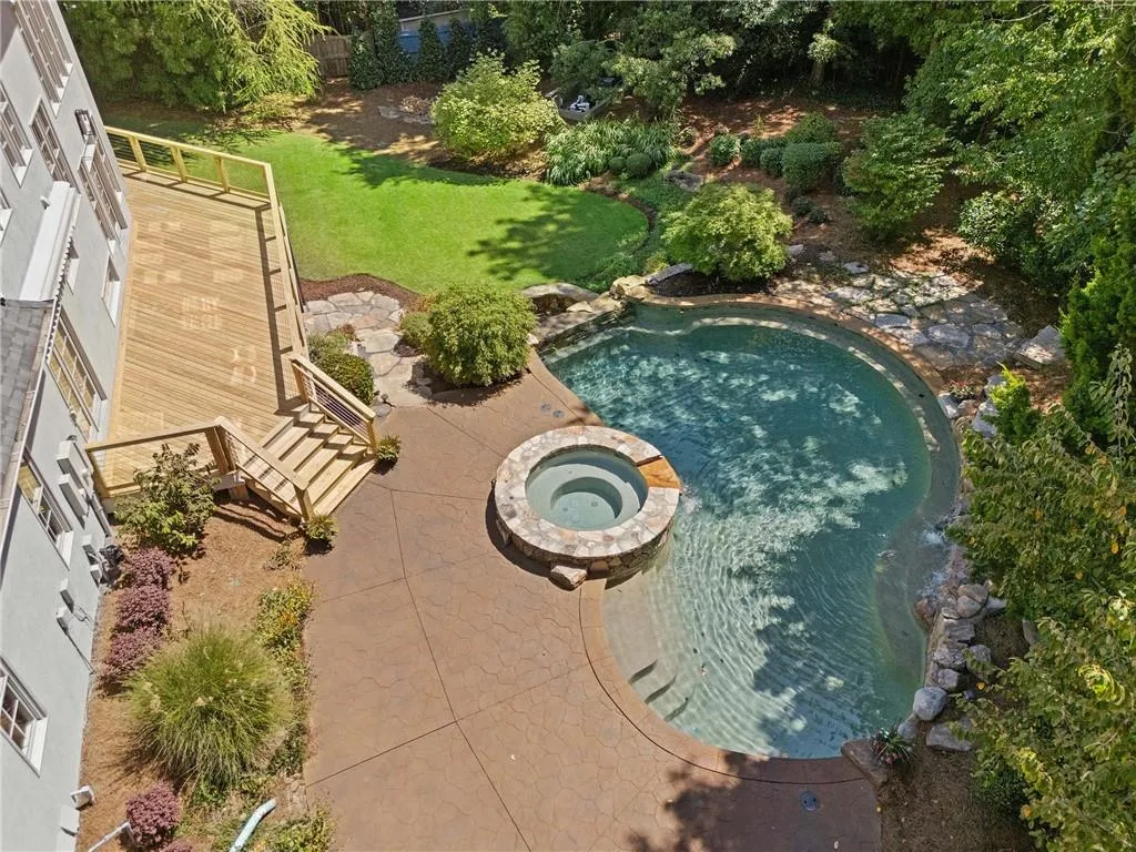 5027 Green Pine Drive, Atlanta, Georgia 30342, 5 Bedrooms Bedrooms, ,5 BathroomsBathrooms,Residential,For Sale,5027 Green Pine Drive,7670381