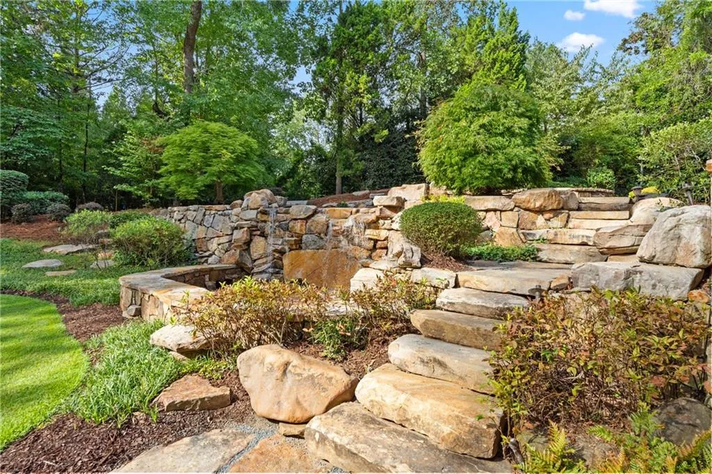 5027 Green Pine Drive, Atlanta, Georgia 30342, 5 Bedrooms Bedrooms, ,5 BathroomsBathrooms,Residential,For Sale,5027 Green Pine Drive,7670381