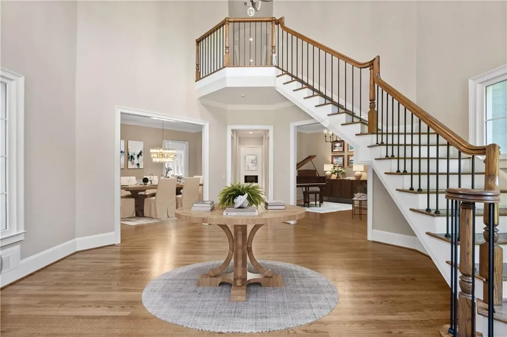 5027 Green Pine Drive, Atlanta, Georgia 30342, 5 Bedrooms Bedrooms, ,5 BathroomsBathrooms,Residential,For Sale,5027 Green Pine Drive,7670381