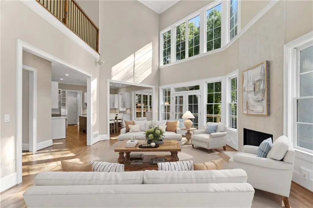 5027 Green Pine Drive, Atlanta, Georgia 30342, 5 Bedrooms Bedrooms, ,5 BathroomsBathrooms,Residential,For Sale,5027 Green Pine Drive,7670381