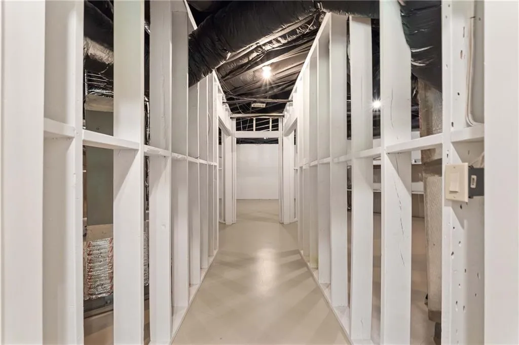 5027 Green Pine Drive, Atlanta, Georgia 30342, 5 Bedrooms Bedrooms, ,5 BathroomsBathrooms,Residential,For Sale,5027 Green Pine Drive,7670381