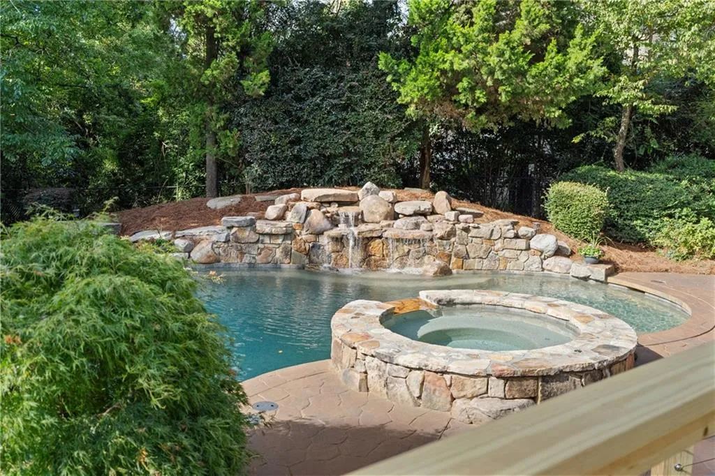 5027 Green Pine Drive, Atlanta, Georgia 30342, 5 Bedrooms Bedrooms, ,5 BathroomsBathrooms,Residential,For Sale,5027 Green Pine Drive,7670381