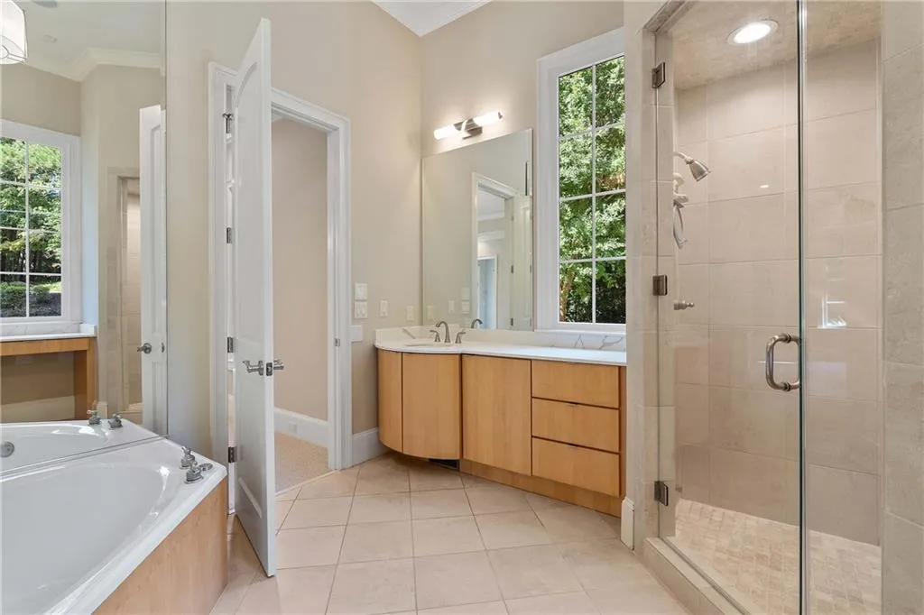 5027 Green Pine Drive, Atlanta, Georgia 30342, 5 Bedrooms Bedrooms, ,5 BathroomsBathrooms,Residential,For Sale,5027 Green Pine Drive,7670381