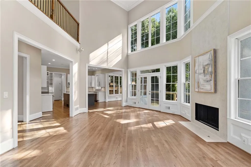 5027 Green Pine Drive, Atlanta, Georgia 30342, 5 Bedrooms Bedrooms, ,5 BathroomsBathrooms,Residential,For Sale,5027 Green Pine Drive,7670381