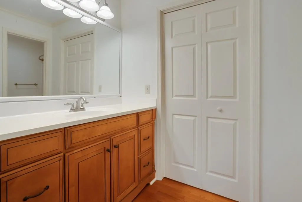 301 Bainbridge Drive Unit 301, Atlanta, Georgia 30327, 2 Bedrooms Bedrooms, ,2 BathroomsBathrooms,Residential,Sold,301 Bainbridge Drive Unit 301,5628520