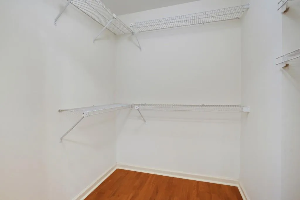 301 Bainbridge Drive Unit 301, Atlanta, Georgia 30327, 2 Bedrooms Bedrooms, ,2 BathroomsBathrooms,Residential,Sold,301 Bainbridge Drive Unit 301,5628520