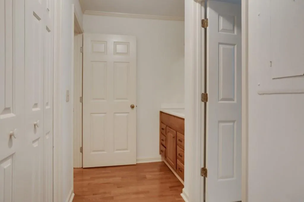 301 Bainbridge Drive Unit 301, Atlanta, Georgia 30327, 2 Bedrooms Bedrooms, ,2 BathroomsBathrooms,Residential,Sold,301 Bainbridge Drive Unit 301,5628520